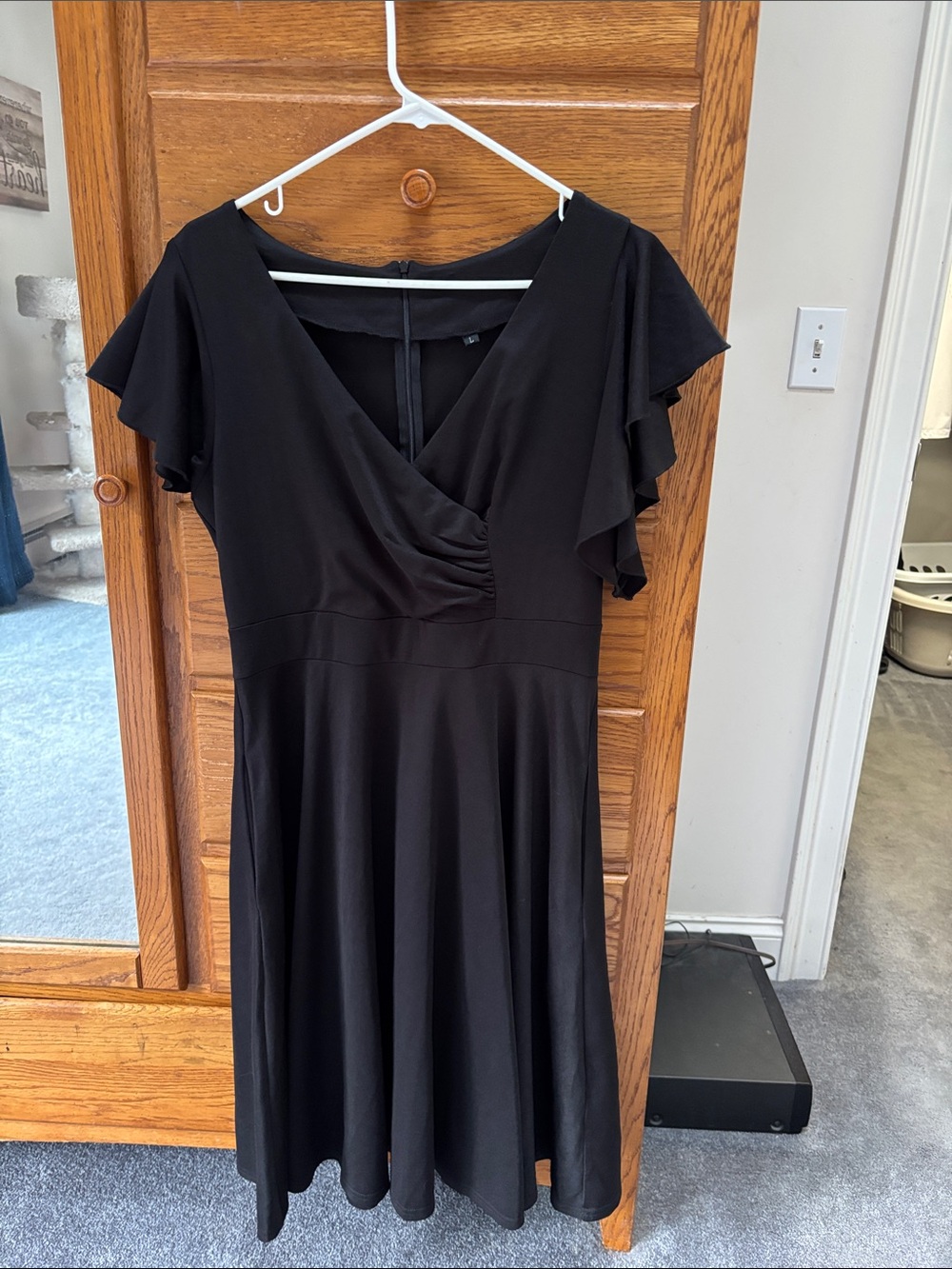 Source Unknown Black V-Neck Flutter Sleeve Midi Dress